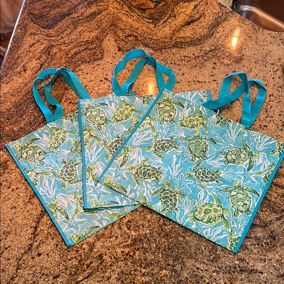 TJ Maxx | Reusable Tote Bag in Sea Turtle & Starfish - Picture 1 of 4